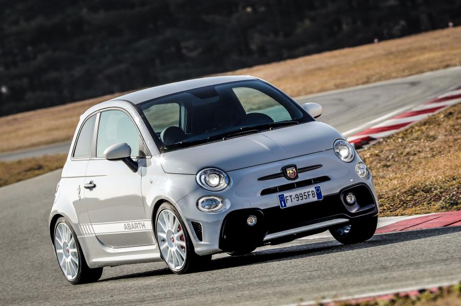  Abarth 595 esseesse (312) 2019 года  (WW) (фото 2 из 44)